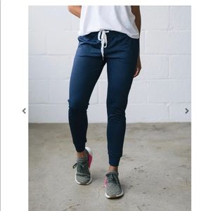 ZYIA Navy cozy jogger size M